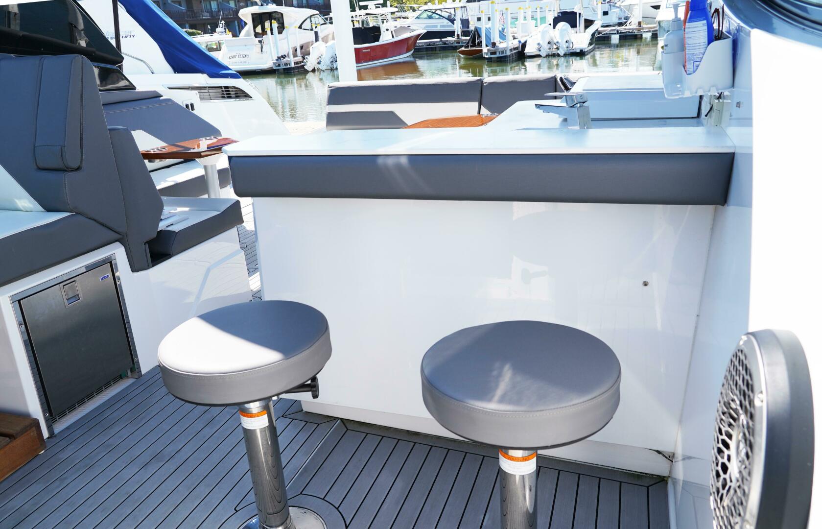 Slide: The Image of Cruisers 38 GLS 2021 - 19