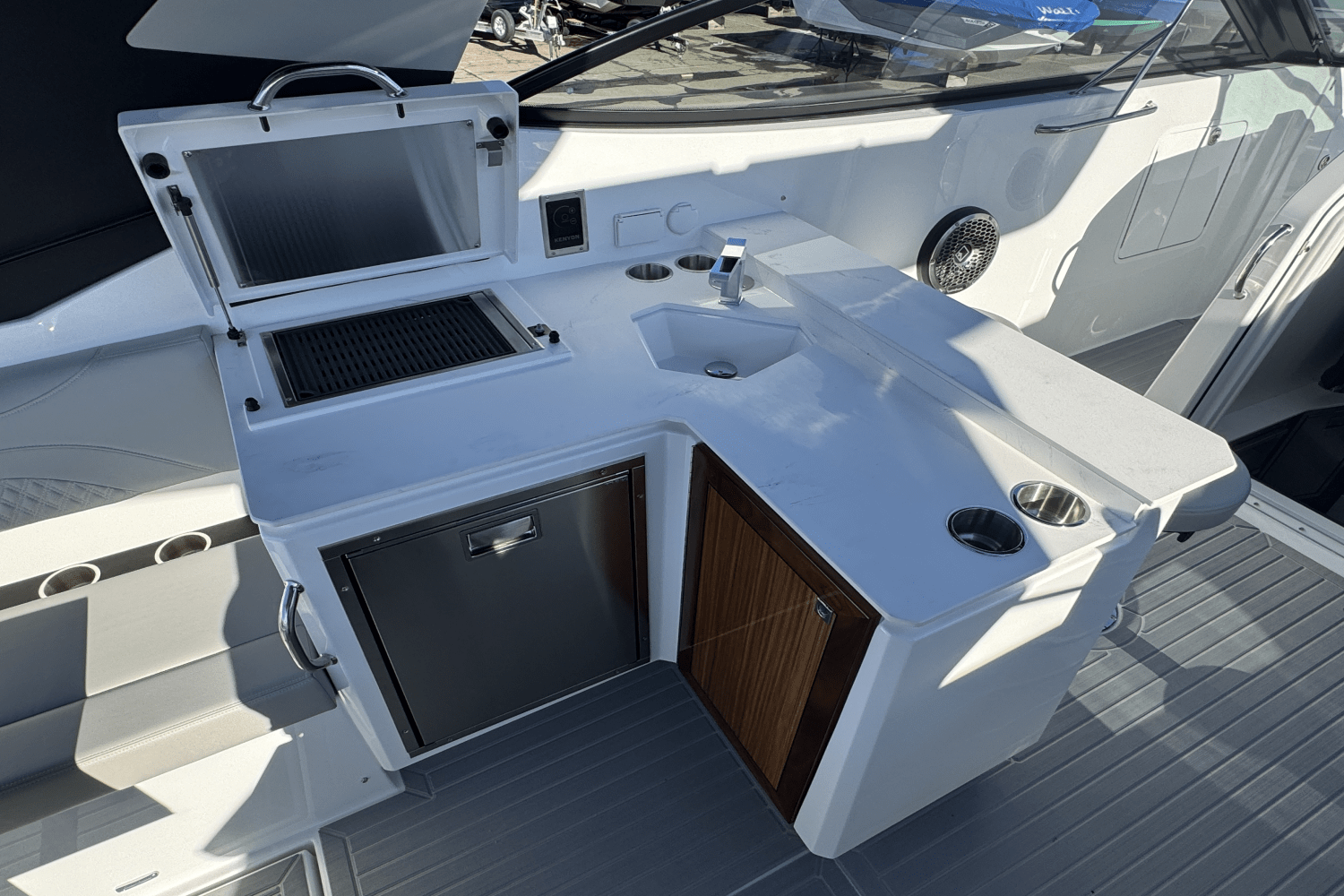 Slide: The Image of Cruisers 38 GLS 2025 - 14