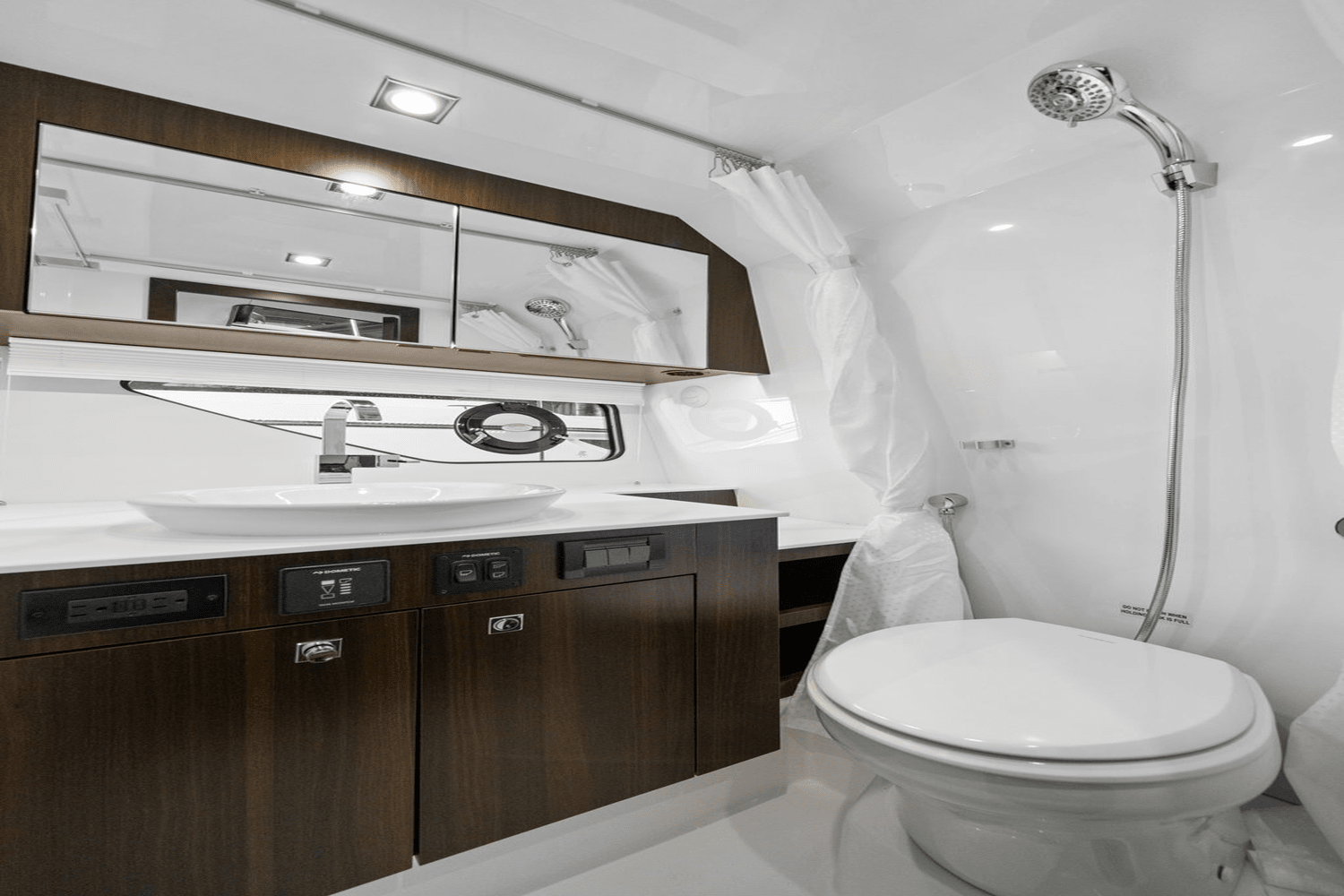 Slide: The Image of Cruisers 38 GLS Outboard 2025 - 60