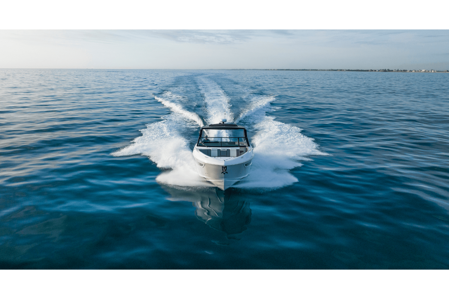 Slide: The Image of Cruisers 38 GLS Outboard 2026 - 19