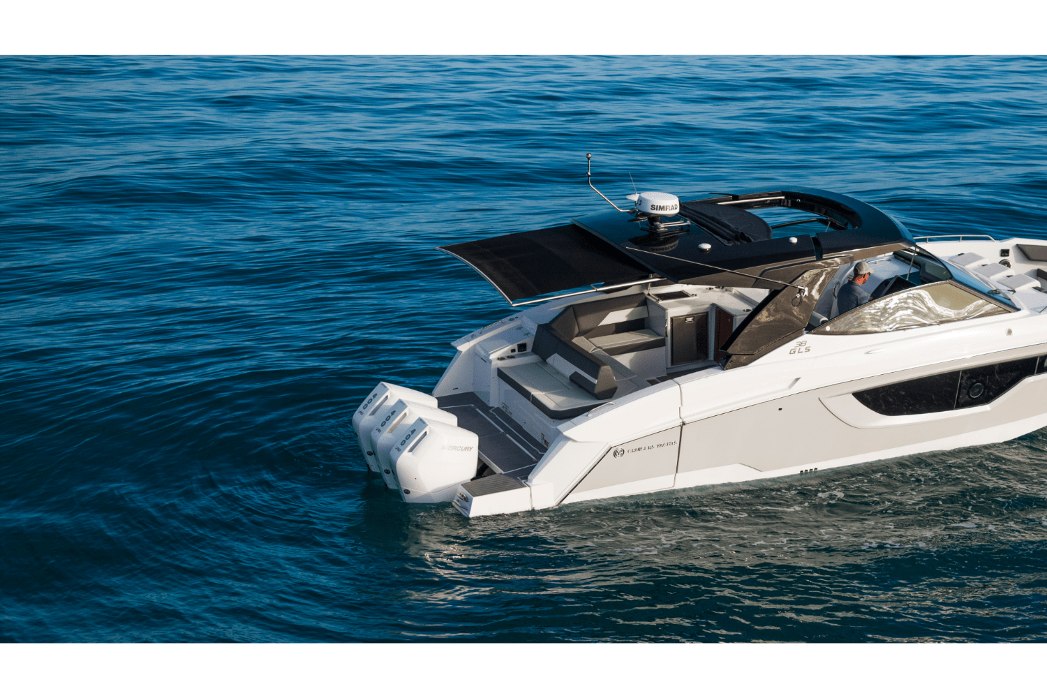 Slide: The Image of Cruisers 38 GLS Outboard 2026 - 24