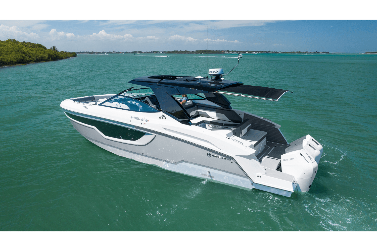 Slide: The Image of Cruisers 38 GLS Outboard 2026 - 30