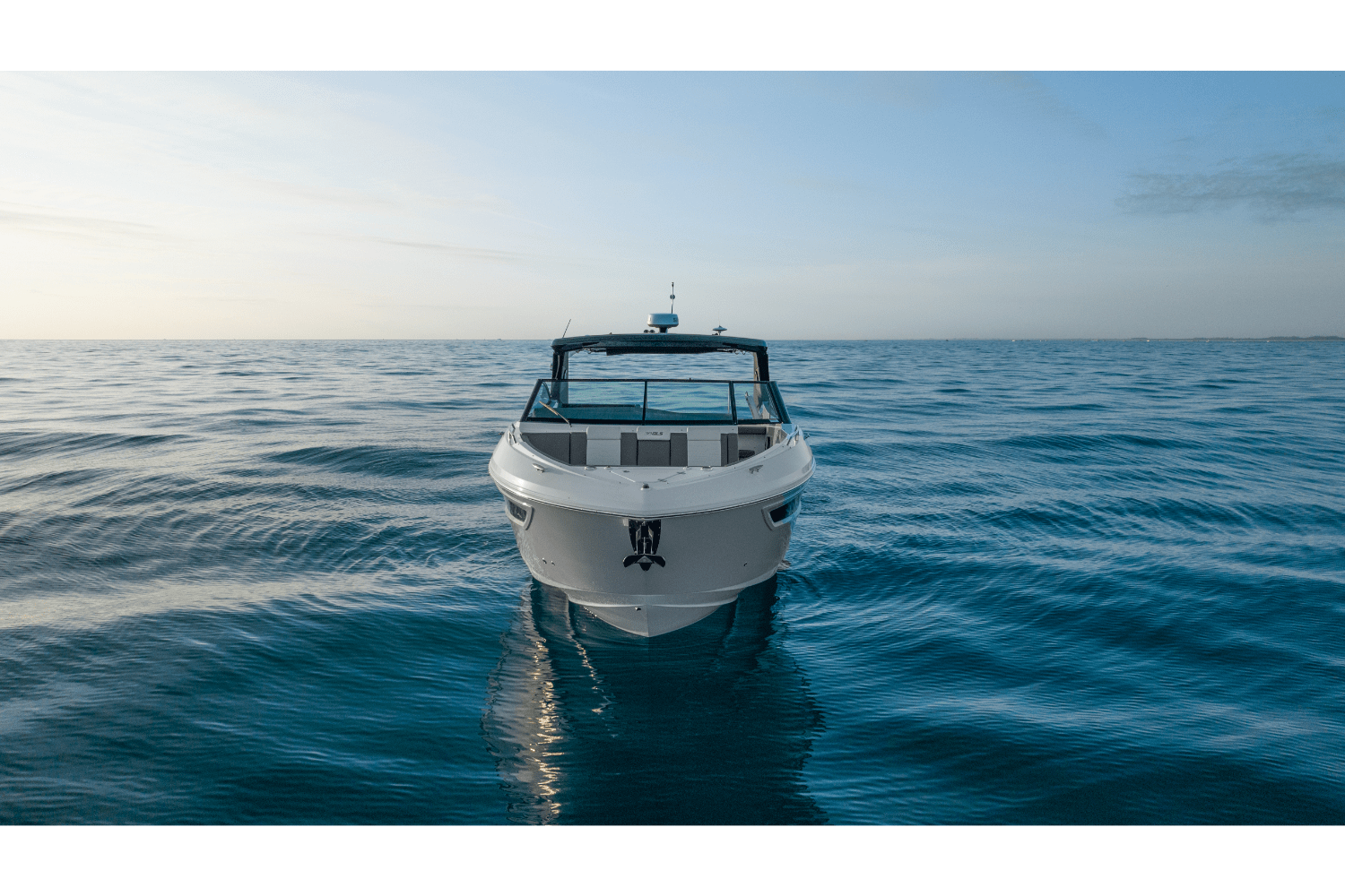 Slide: The Image of Cruisers 38 GLS Outboard 2026 - 4