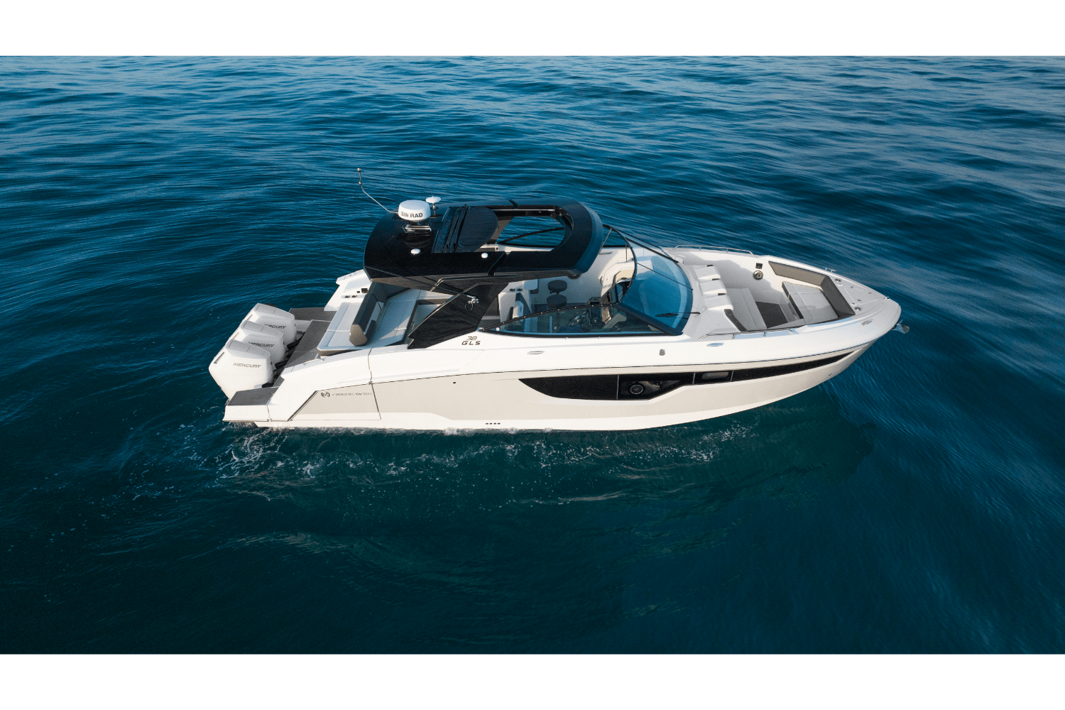 Slide: The Image of Cruisers 38 GLS Outboard 2026 - 5