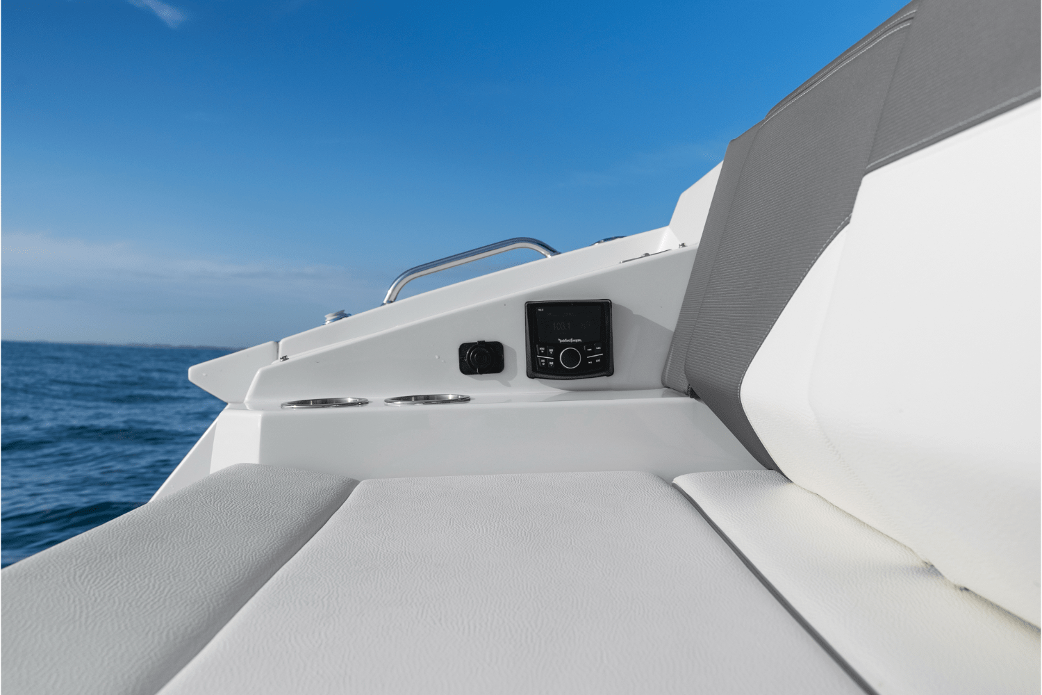 Slide: The Image of Cruisers 38 GLS Outboard 2026 - 52