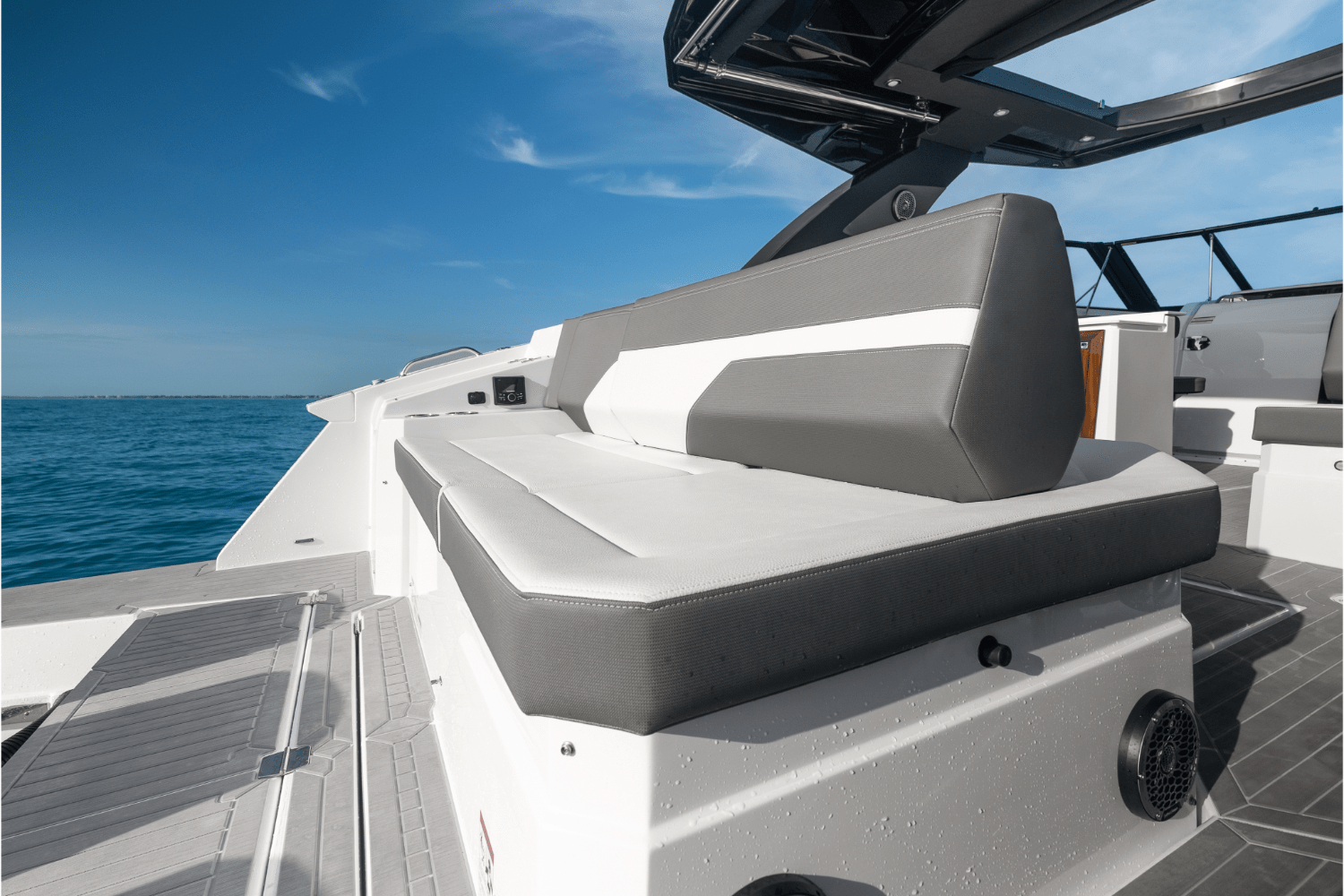 Slide: The Image of Cruisers 38 GLS Outboard 2026 - 59