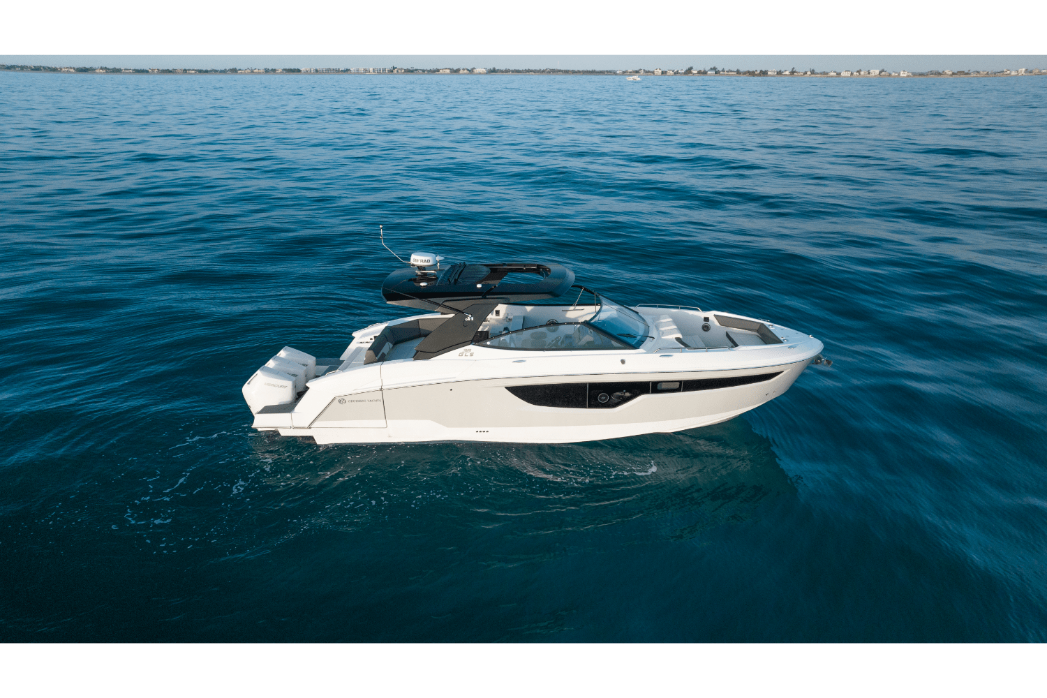 Slide: The Image of Cruisers 38 GLS Outboard 2026 - 6