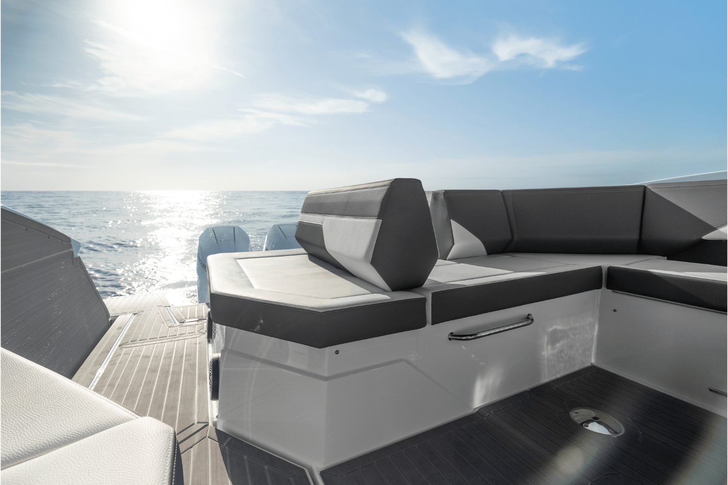 Slide: The Image of Cruisers 38 GLS Outboard 2026 - 61