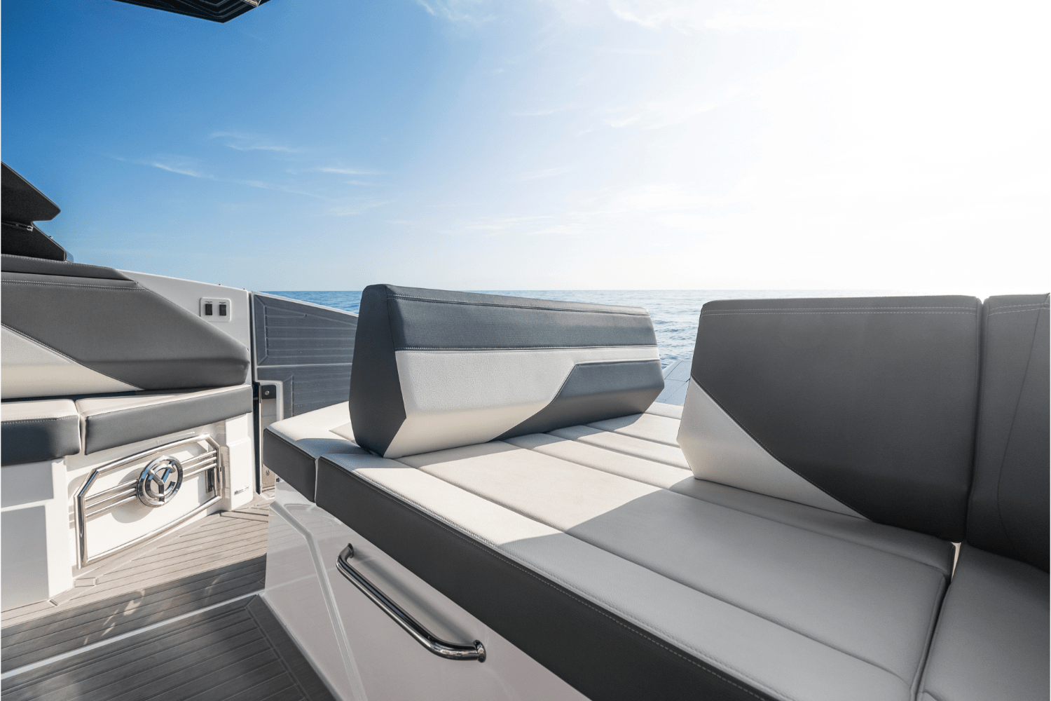 Slide: The Image of Cruisers 38 GLS Outboard 2026 - 62