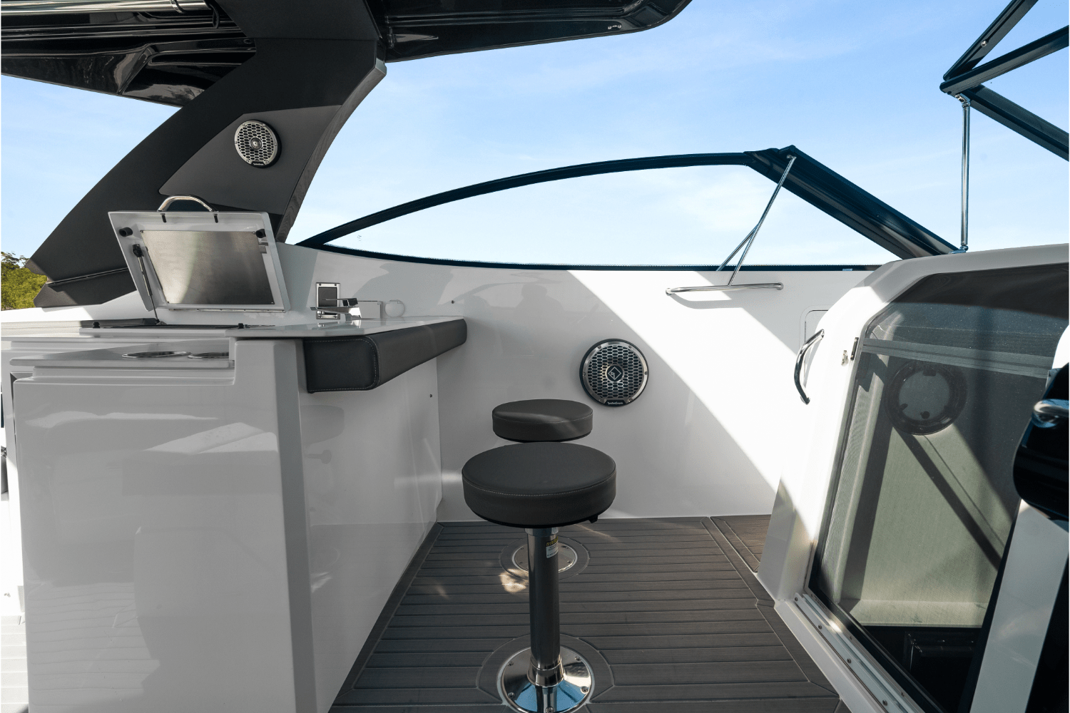 Slide: The Image of Cruisers 38 GLS Outboard 2026 - 66