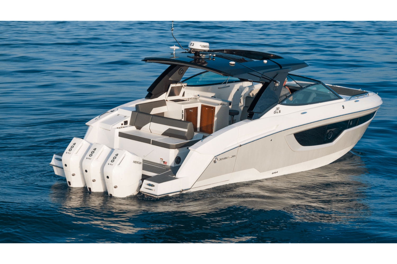 Slide: The Image of Cruisers 38 GLS Outboard 2026 - 9
