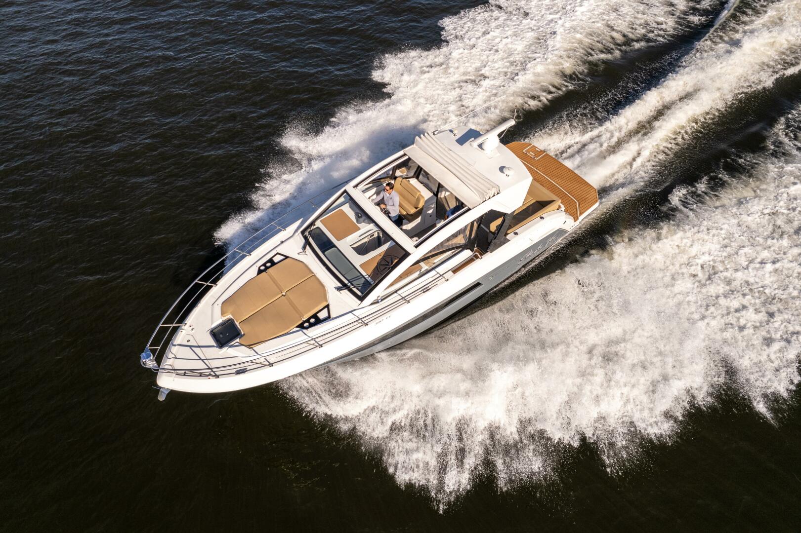 Slide: The Image of Cruisers 390 Express Coupe 2017 - 4792268