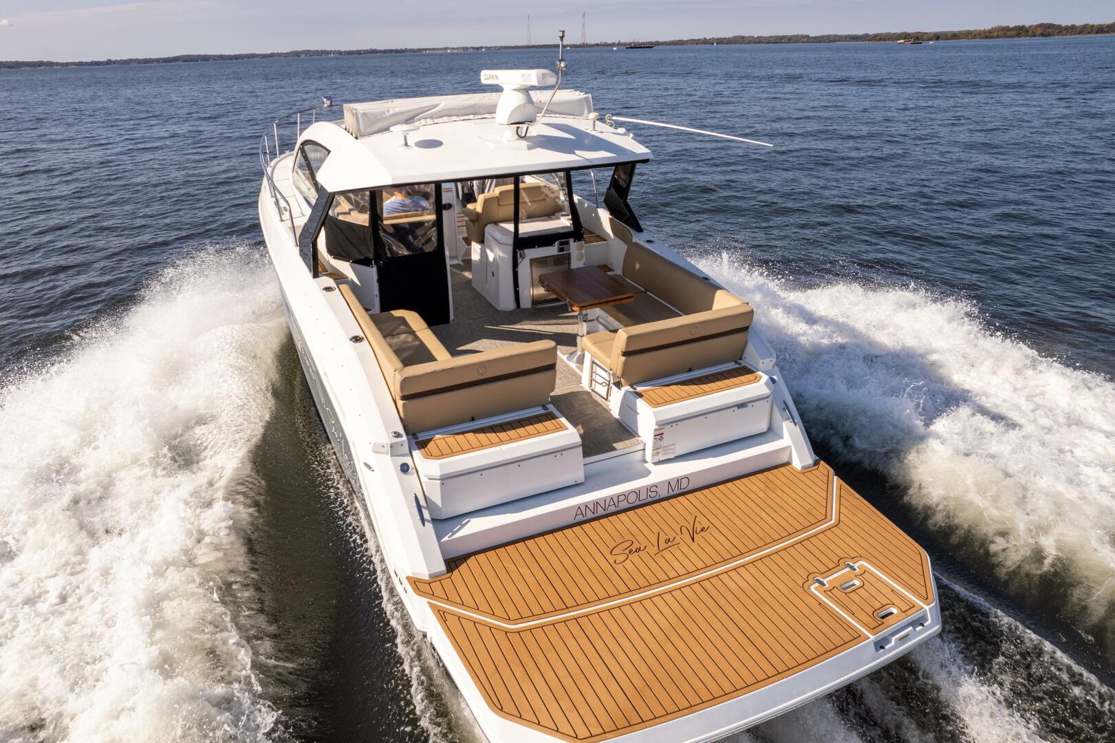 Slide: The Image of Cruisers 390 Express Coupe 2017 - 4792270