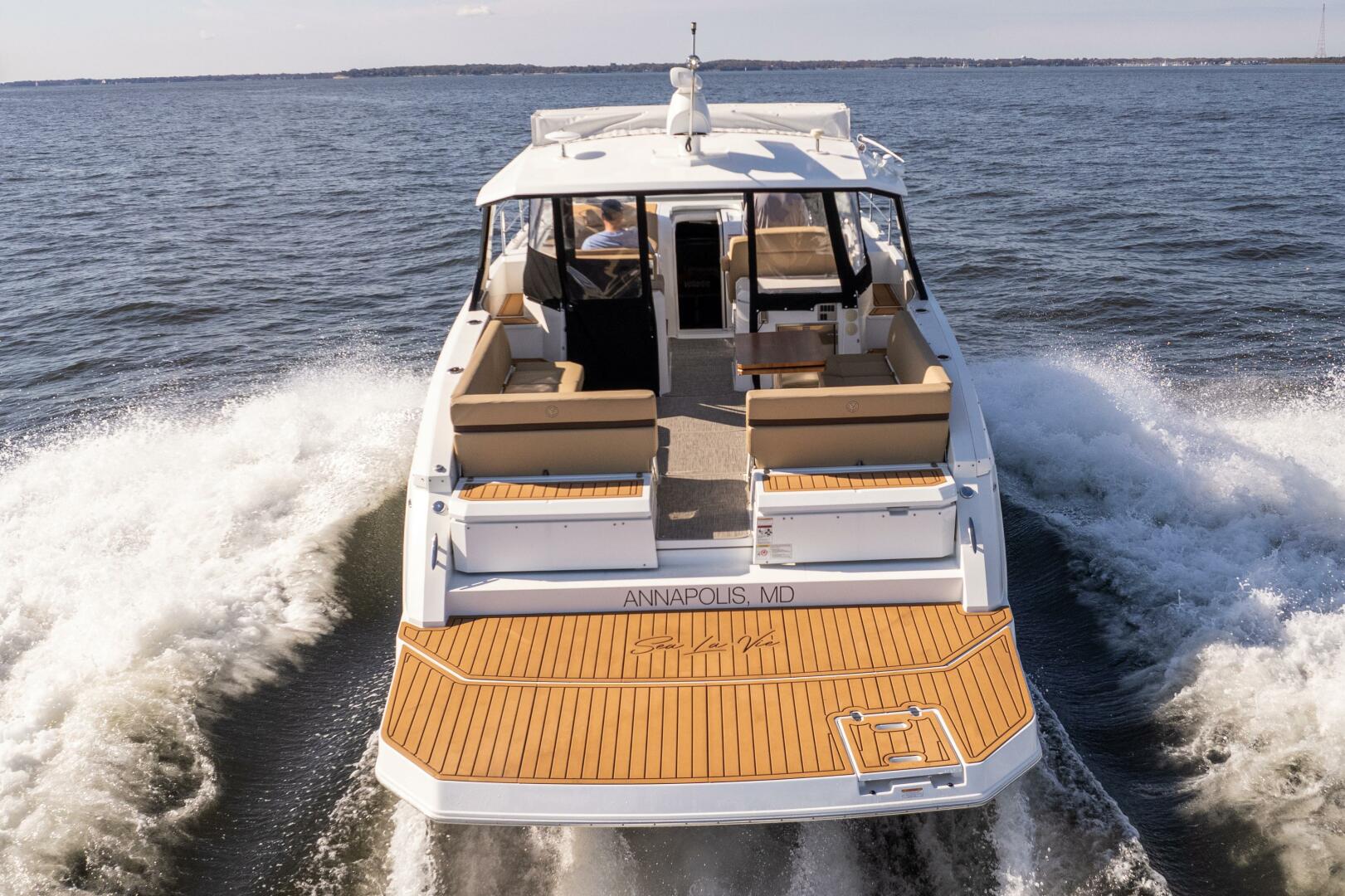 Slide: The Image of Cruisers 390 Express Coupe 2017 - 4792271