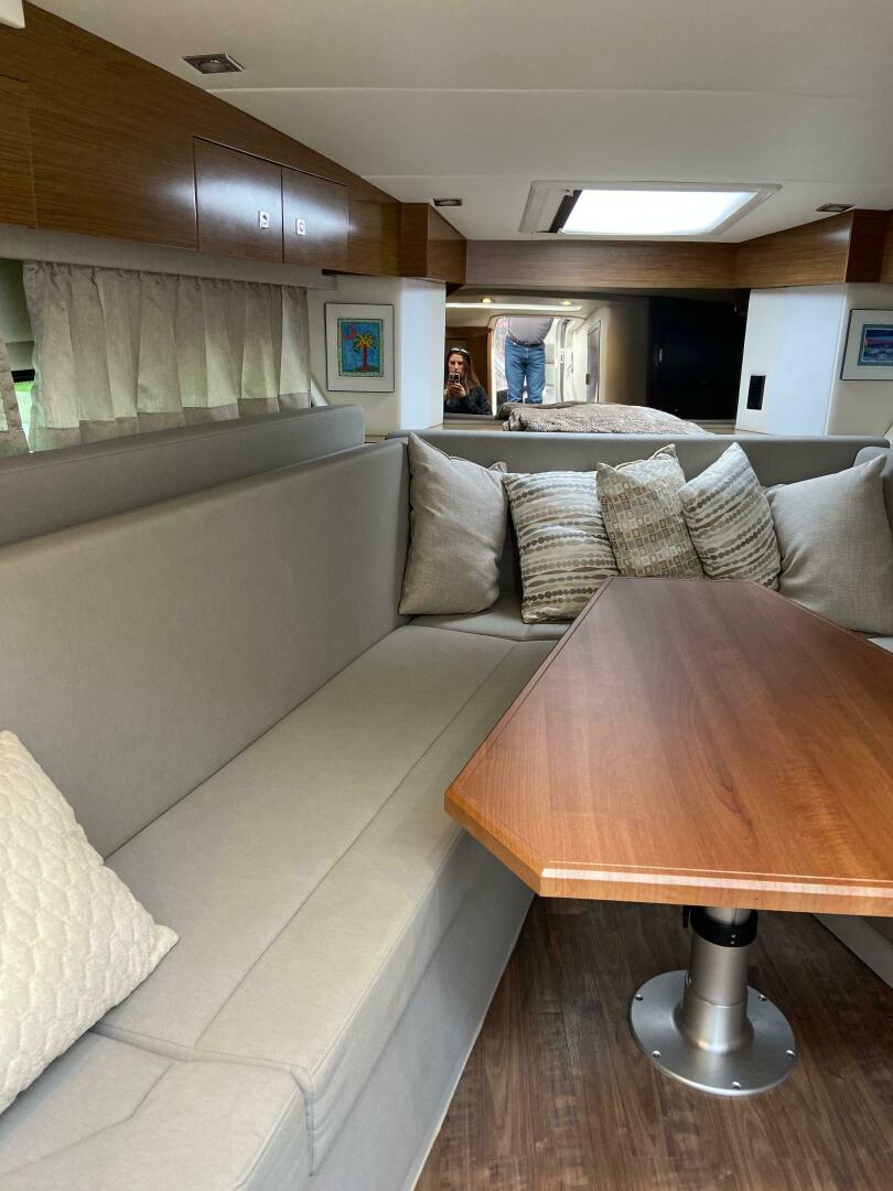 Slide: The Image of Cruisers 390 Express Coupe 2017 - 4436705