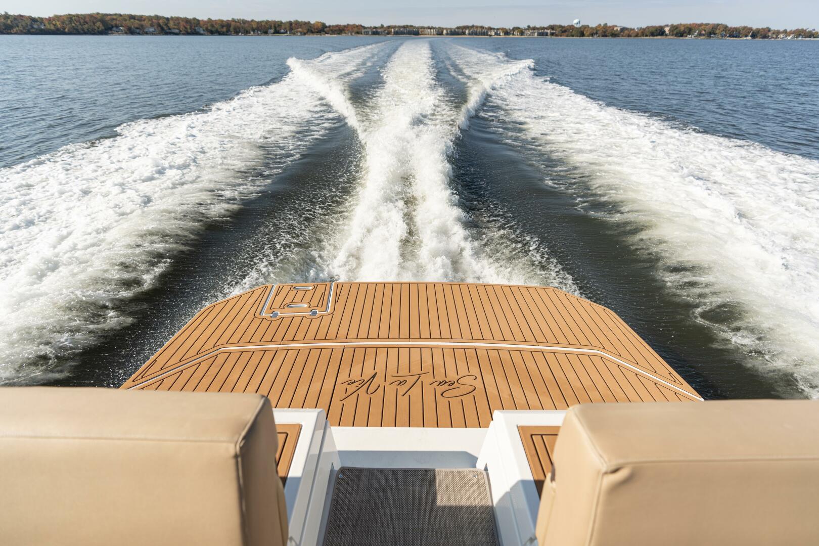 Slide: The Image of Cruisers 390 Express Coupe 2017 - 4792394
