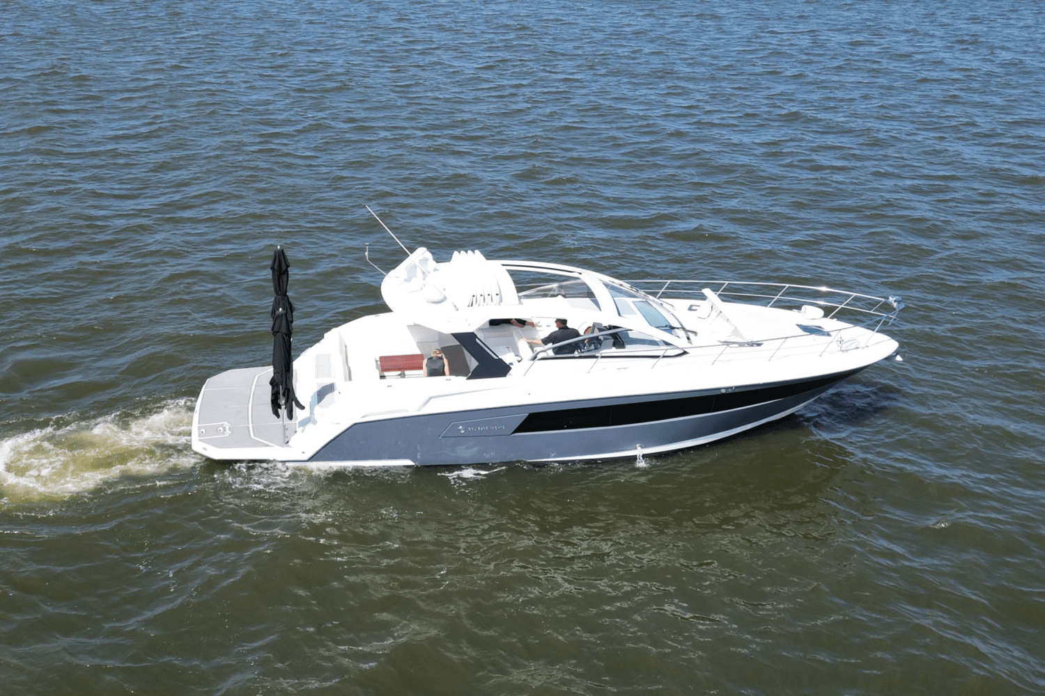 Slide: The Image of Cruisers 390 EXPRESS COUPE 2018 - 61
