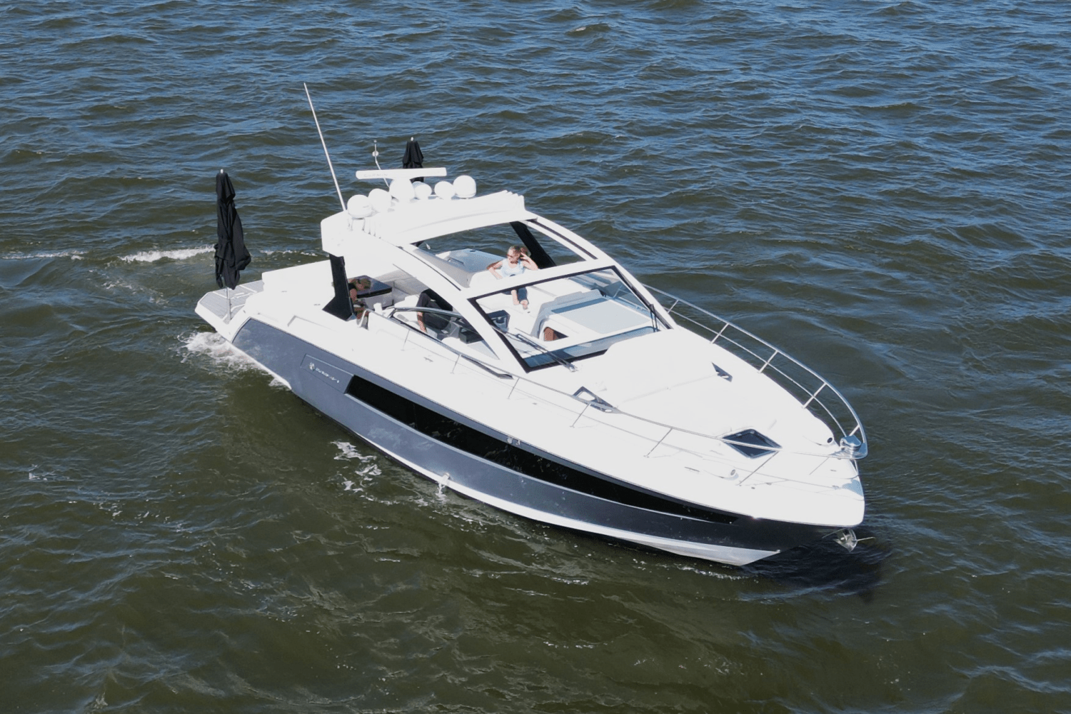 Slide: The Image of Cruisers 390 EXPRESS COUPE 2018 - 65