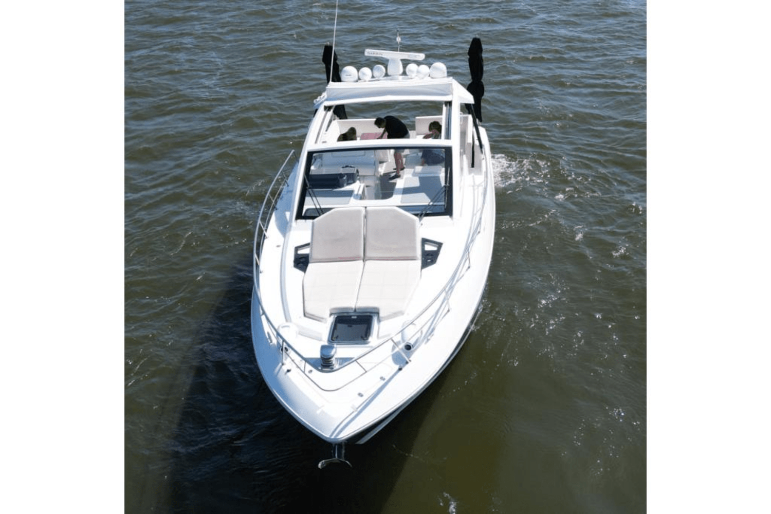 Slide: The Image of Cruisers 390 EXPRESS COUPE 2018 - 66