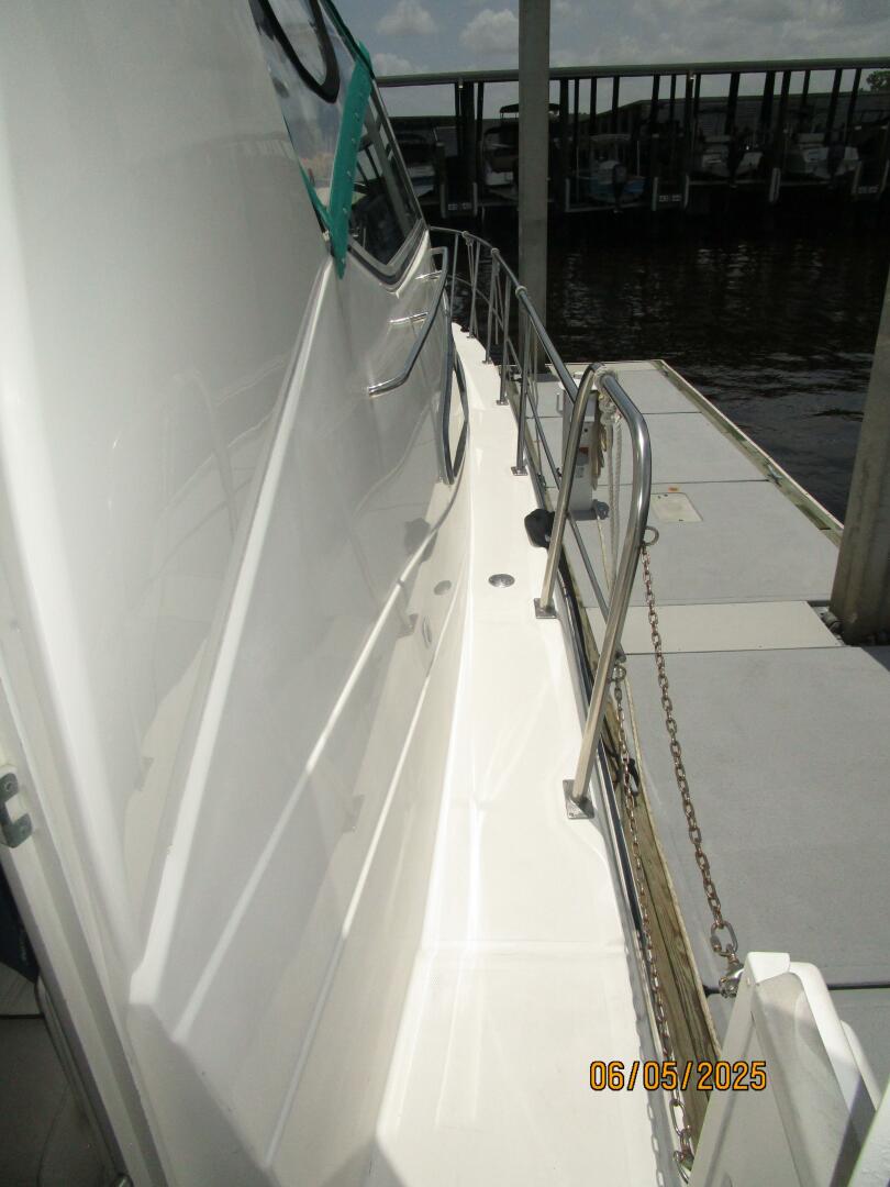 Slide: The Image of 41' Cruisers starboard side deck1 - 5390786