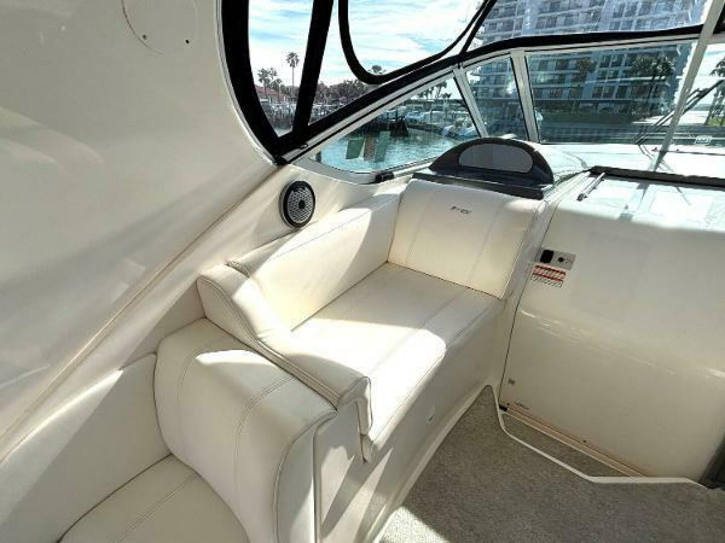 Slide: The Image of Cruisers 415 Express 2006 - 5122703
