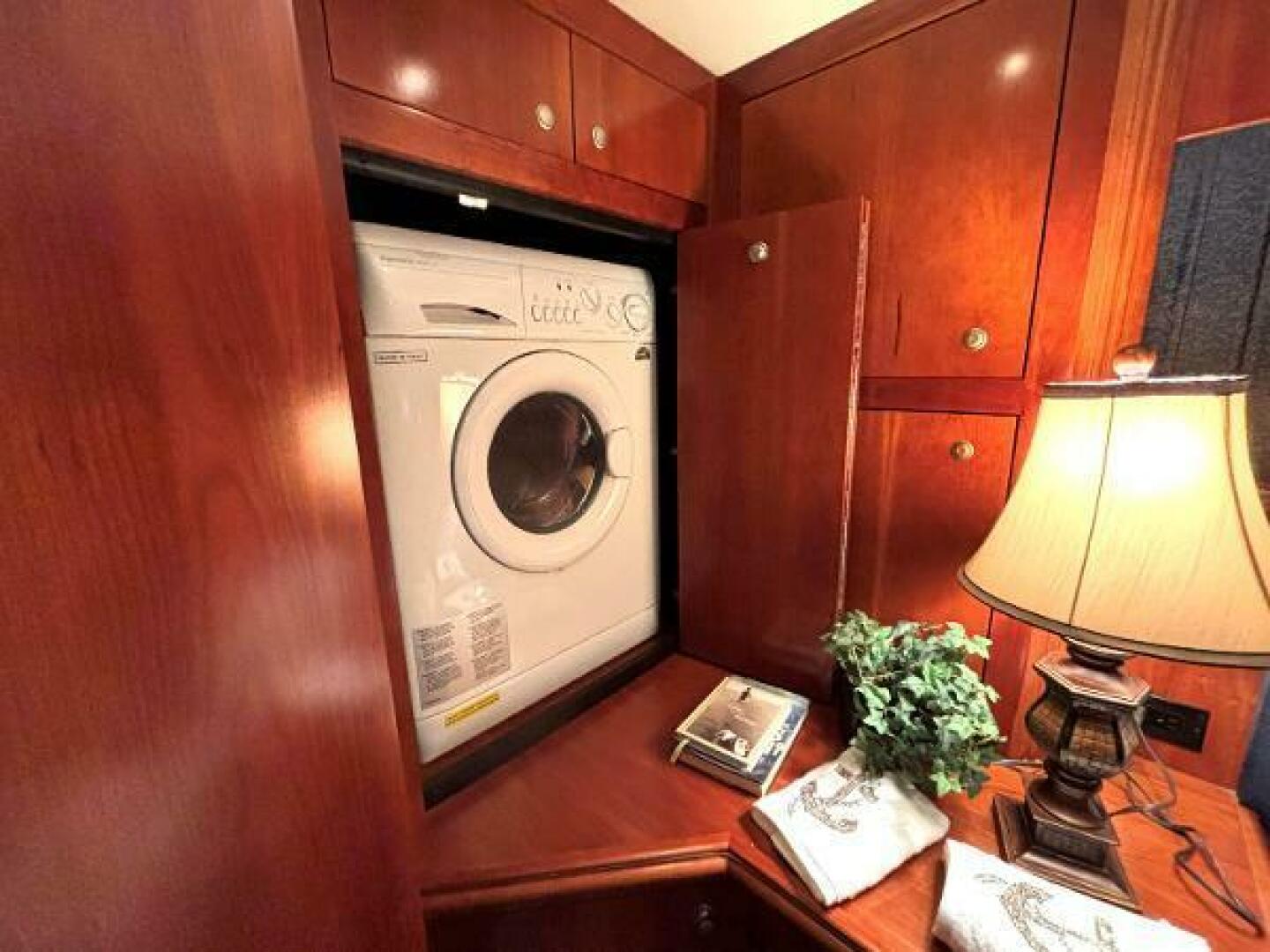 Slide: The Image of Cruisers 415 Express 2006 - 5122730