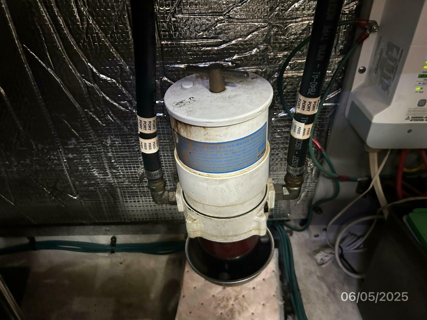 Slide: The Image of 41' Cruisers port Racor fuel filter - 5390765