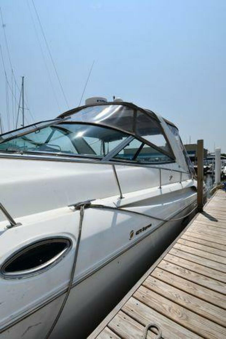 Slide: The Image of Cruisers 4270 Express 2001 - 4960813