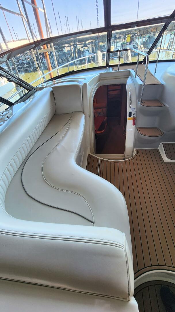 Slide: The Image of 2001 Cruisers 4270 Express Serendipity - 31