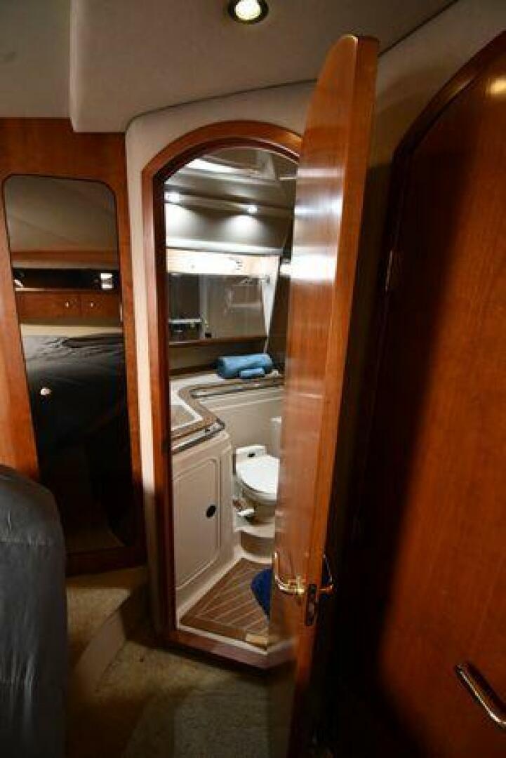 Slide: The Image of Cruisers 4270 Express 2001 - 4960854