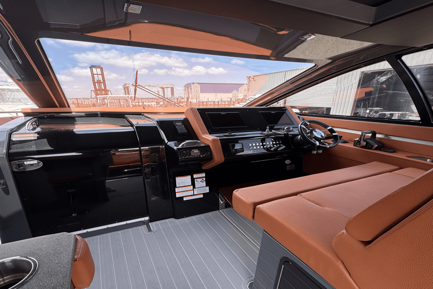 Slide: The Image of Cruisers 42 GLS 2023 - 14