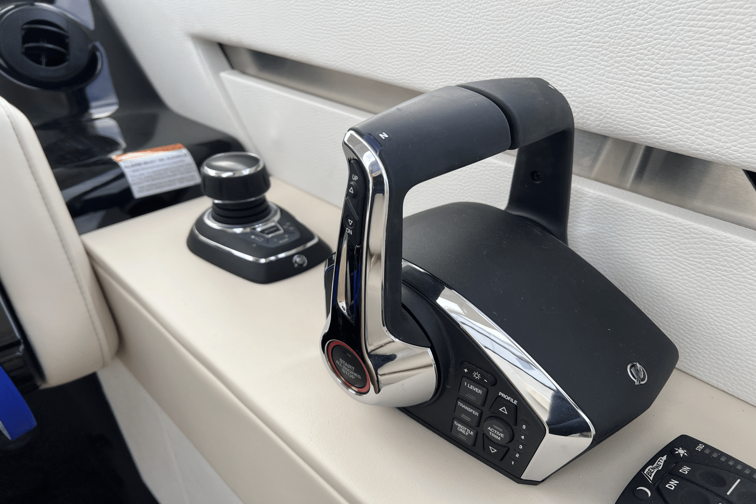 Slide: The Image of Cruisers 42 GLS 2025 - 11
