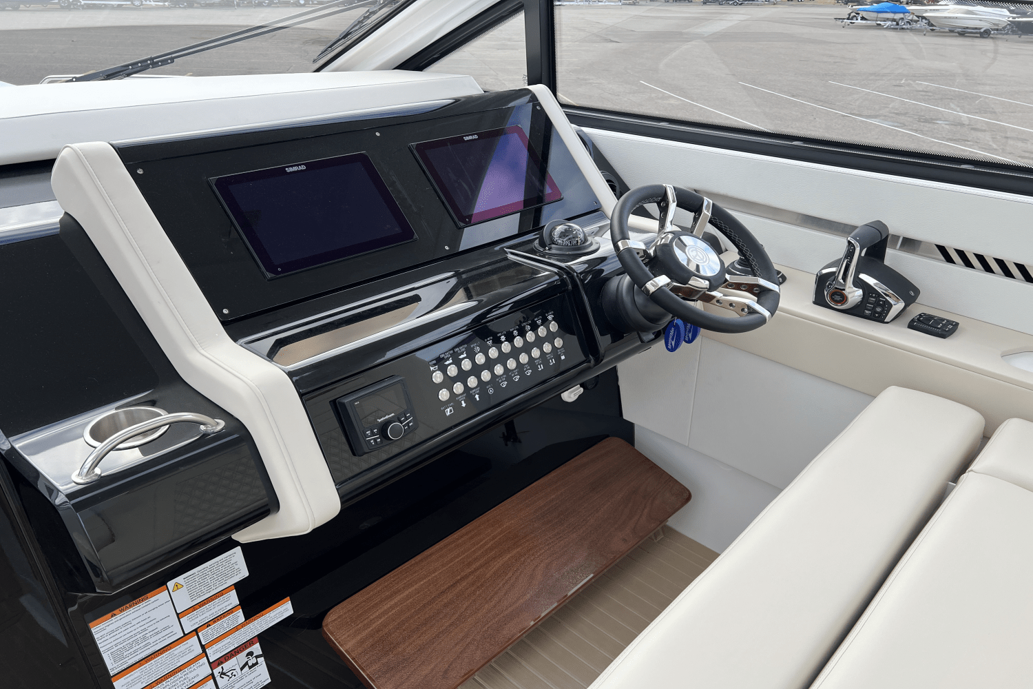 Slide: The Image of Cruisers 42 GLS 2025 - 13