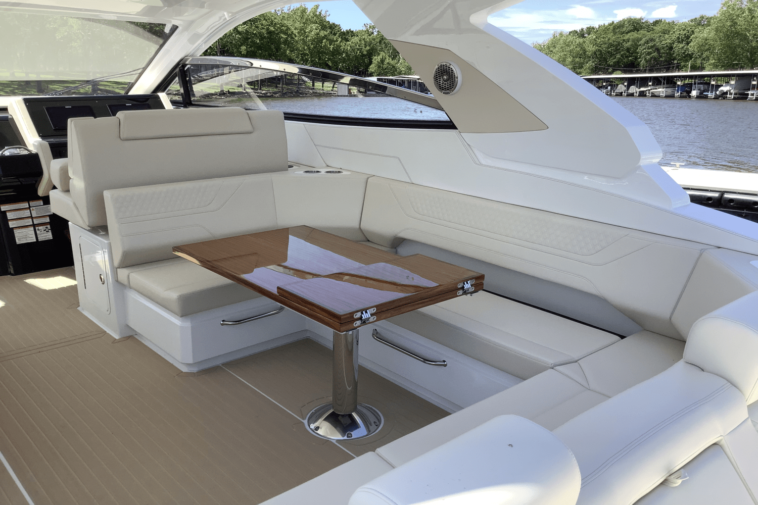 Slide: The Image of Cruisers 42 GLS 2025 - 14