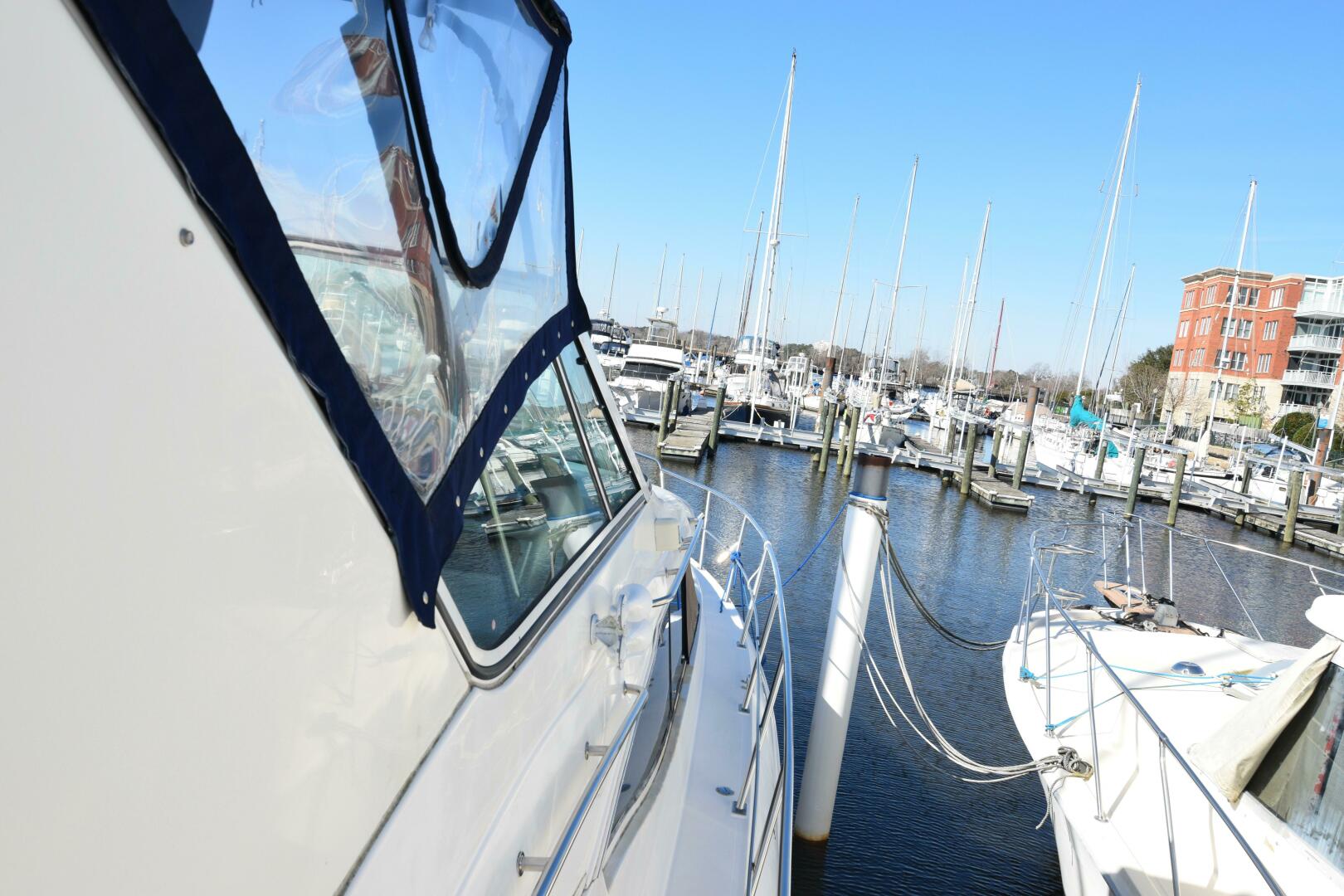 Slide: The Image of Cruisers 4450 Express Cruiser 2000 - 5044869