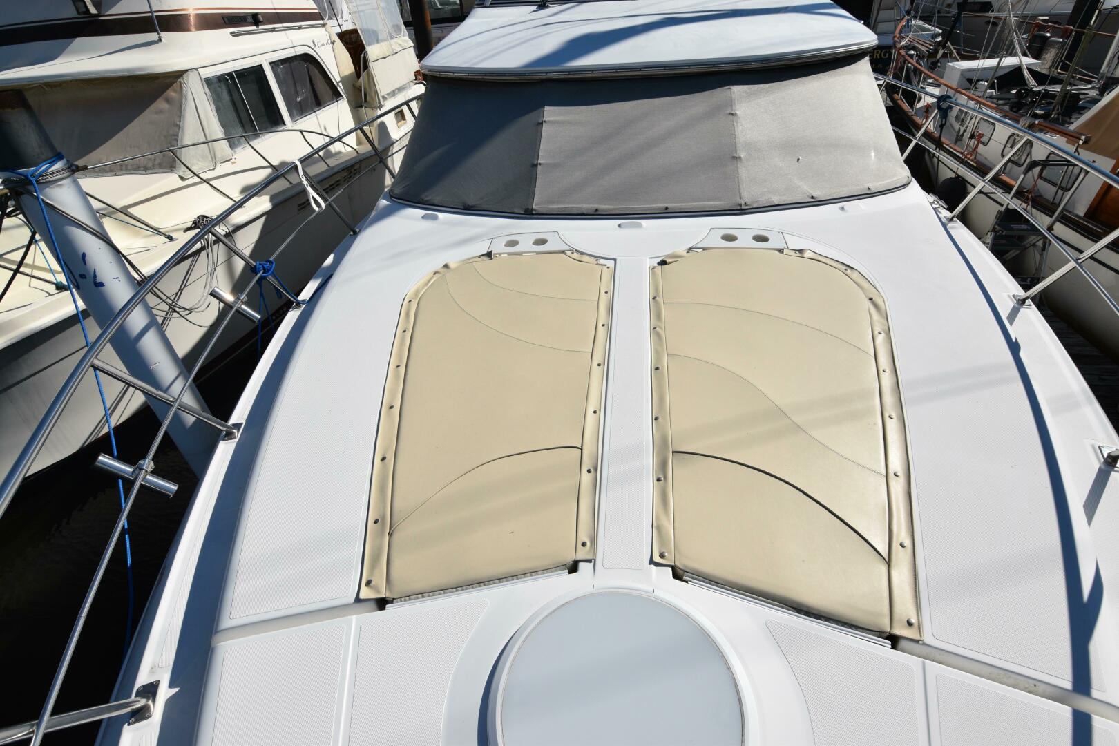 Slide: The Image of Cruisers 4450 Express Cruiser 2000 - 5044877