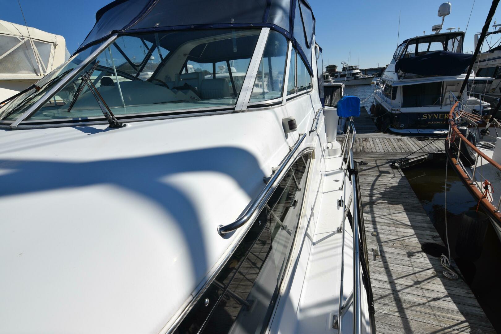 Slide: The Image of Cruisers 4450 Express Cruiser 2000 - 5044882
