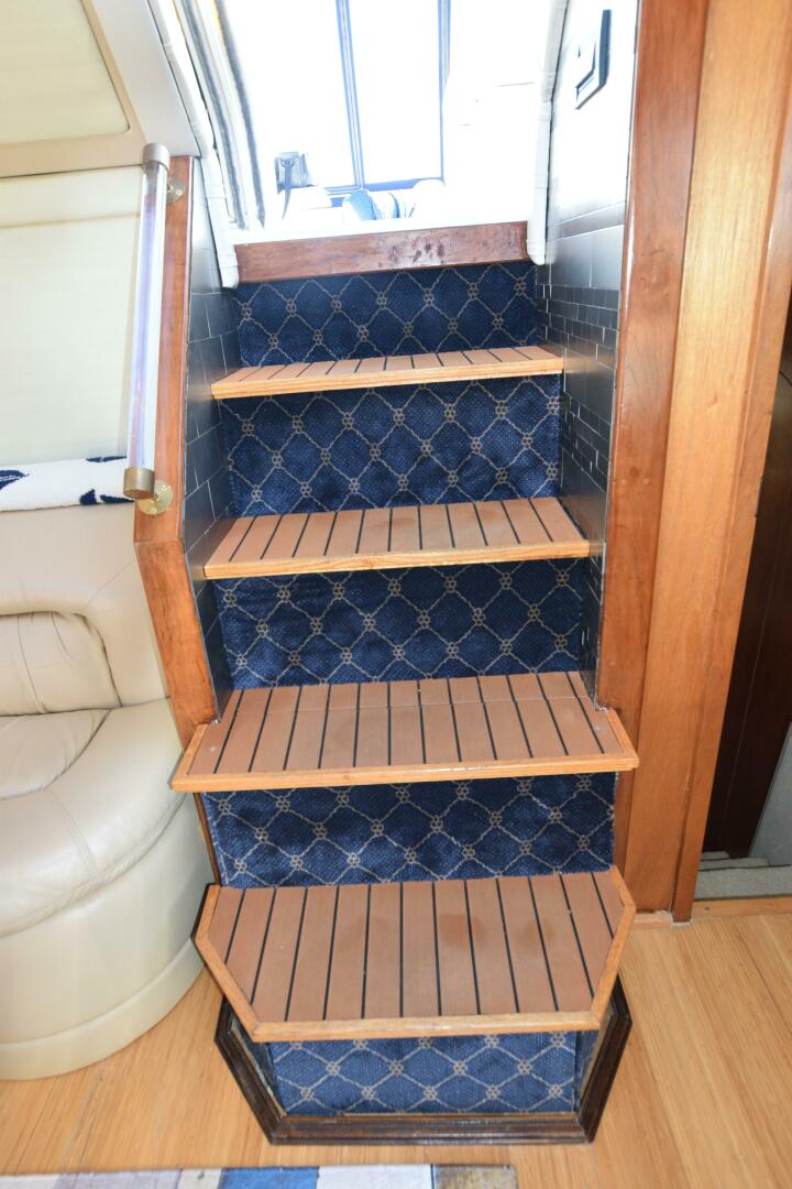 Slide: The Image of Cruisers 4450 Express Cruiser 2000 - 5044807