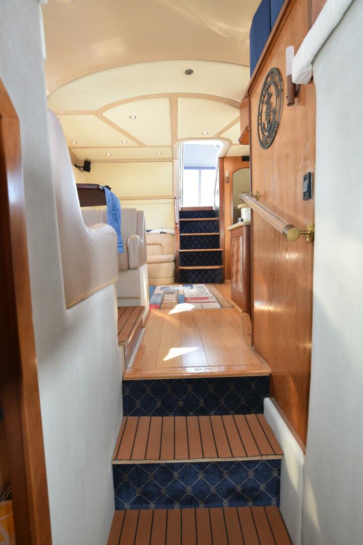 Slide: The Image of Cruisers 4450 Express Cruiser 2000 - 5044828