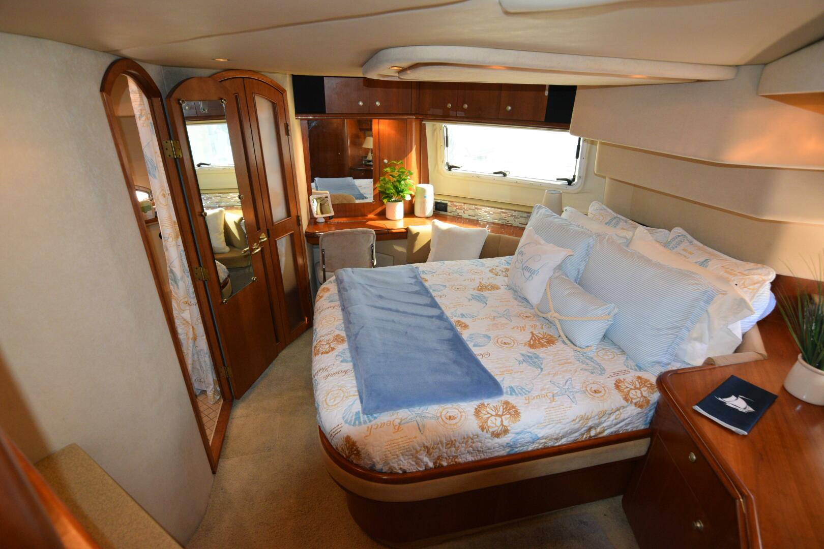 Slide: The Image of Cruisers 4450 Express Cruiser 2000 - 5044833