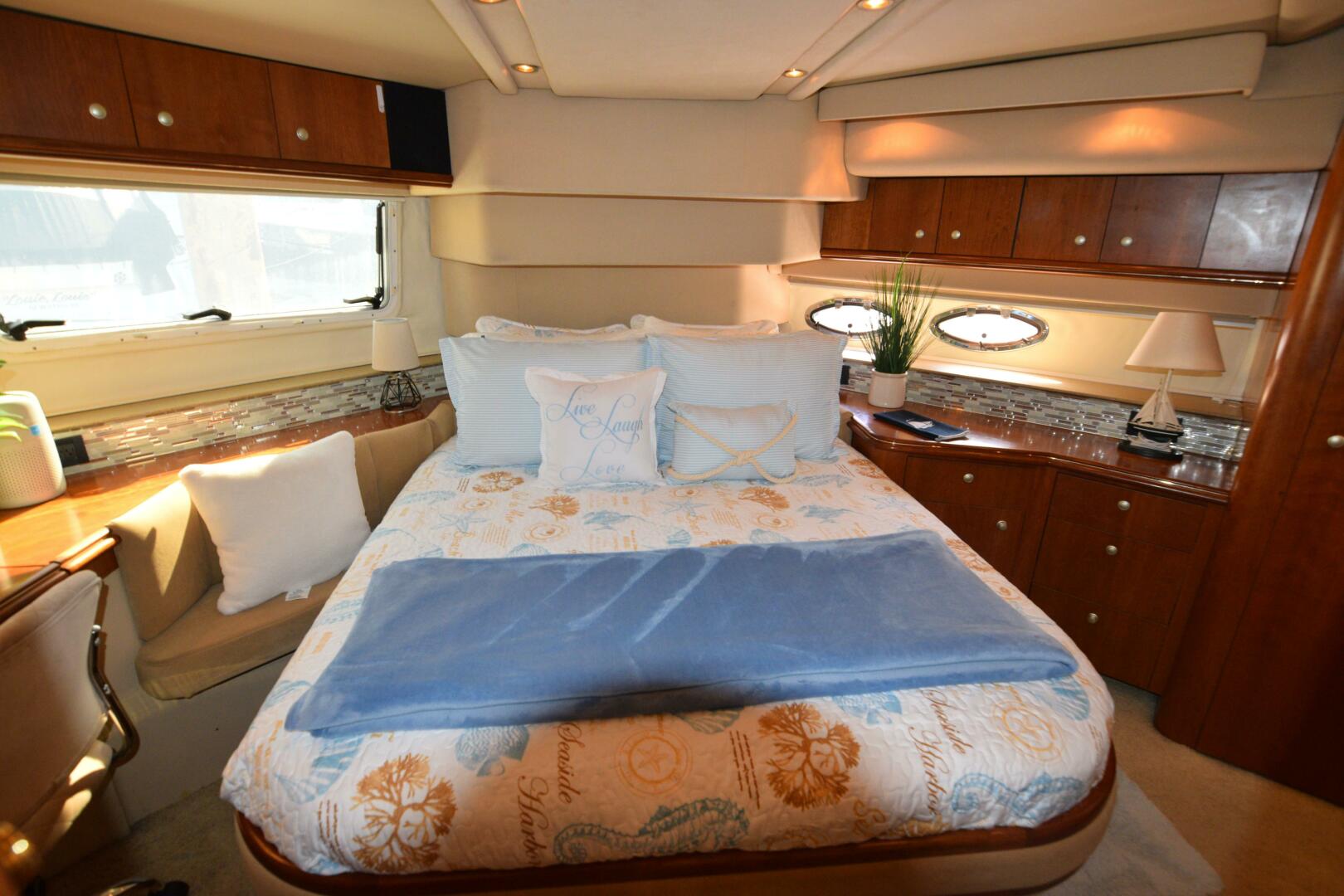 Slide: The Image of Cruisers 4450 Express Cruiser 2000 - 5044838