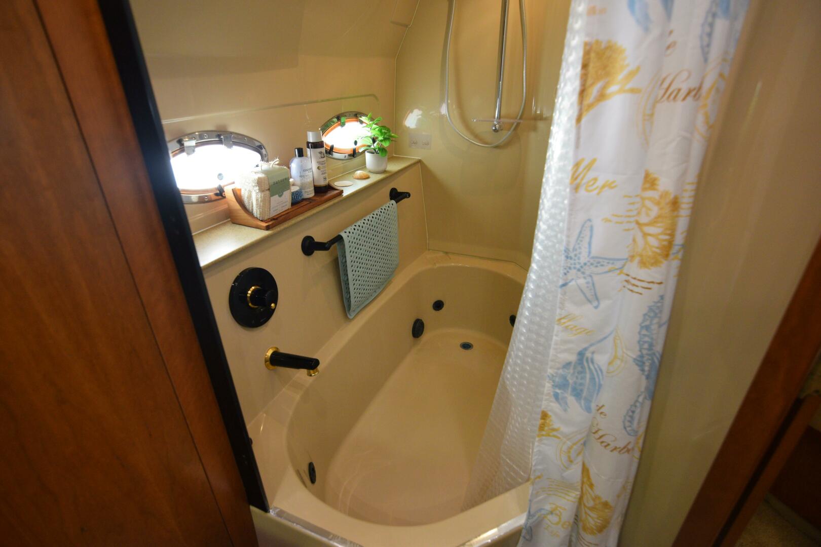 Slide: The Image of Cruisers 4450 Express Cruiser 2000 - 5044842