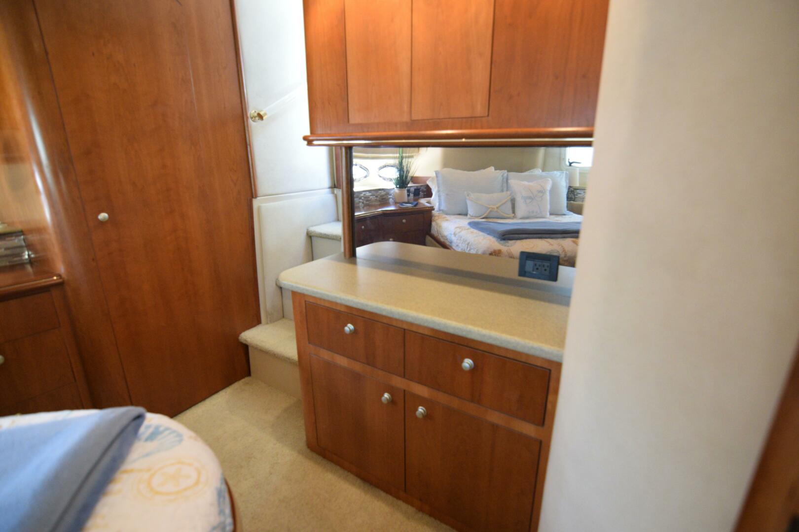 Slide: The Image of Cruisers 4450 Express Cruiser 2000 - 5044845