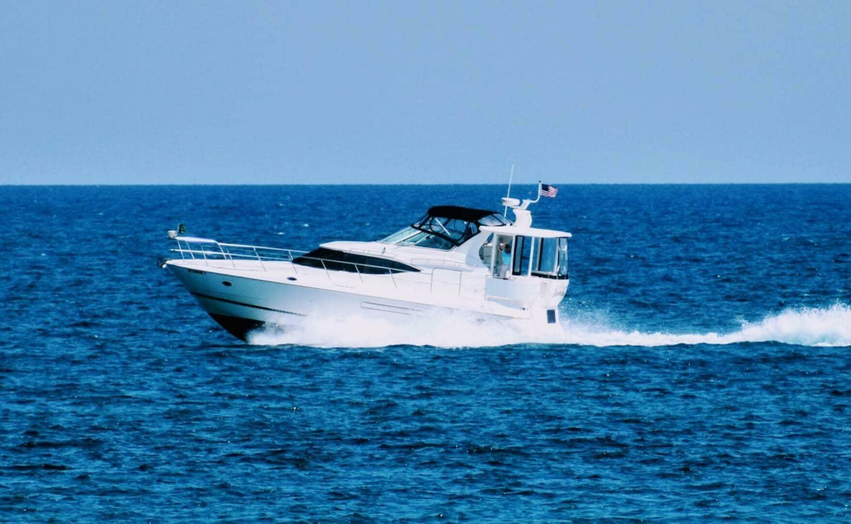 Slide: The Image of Cruisers 4450 Express Motor Yacht 2000 - 4433427