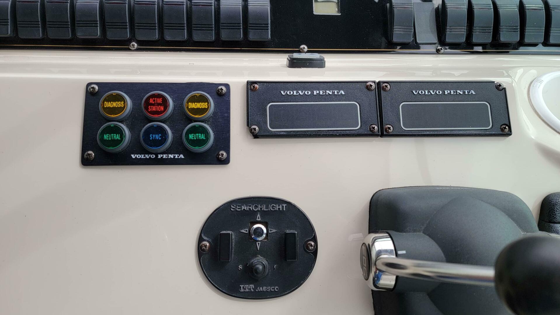Slide: The Image of Cruisers 4450 Express Motor Yacht 2000 - 4433516
