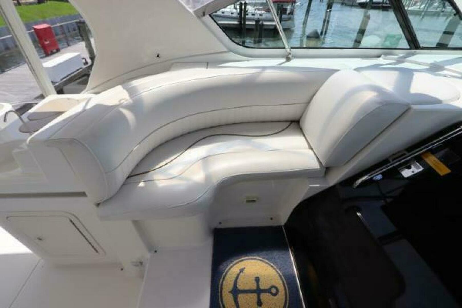 Slide: The Image of Cruisers 4450 Express Motor Yacht 2000 - 5390040