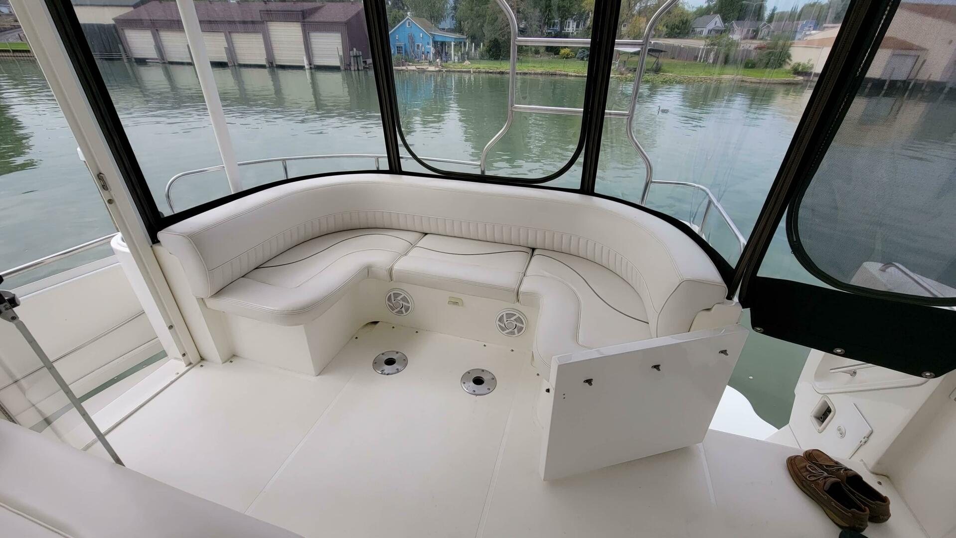 Slide: The Image of Cruisers 4450 Express Motor Yacht 2000 - 4433522