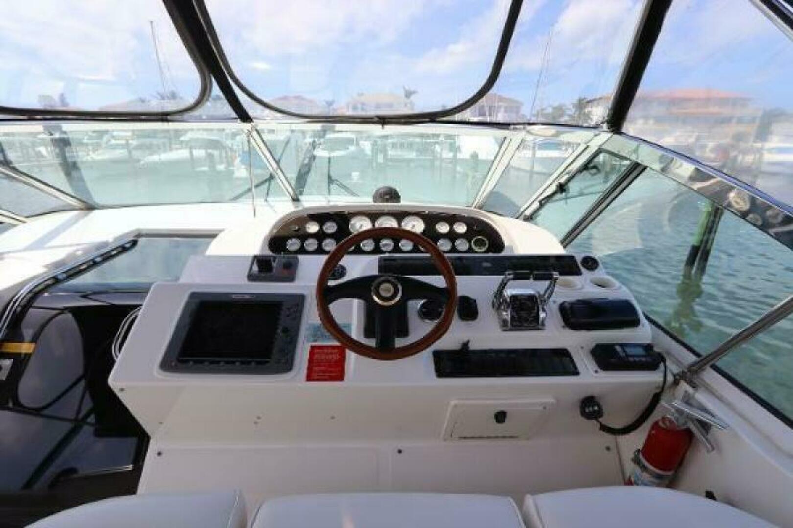Slide: The Image of Cruisers 4450 Express Motor Yacht 2000 - 5390044