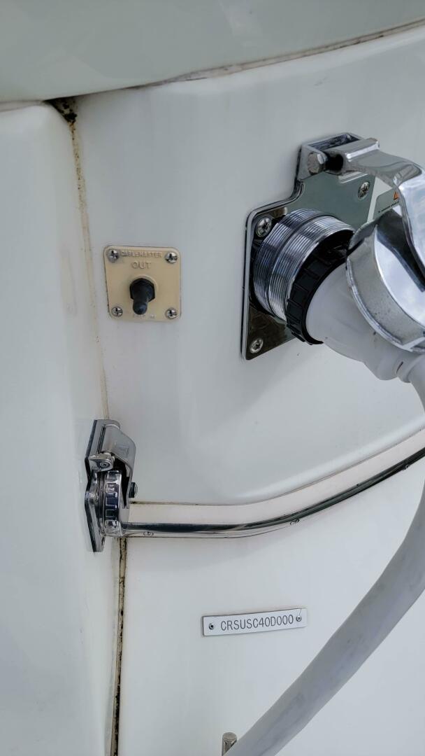 Slide: The Image of Cruisers 4450 Express Motor Yacht 2000 - 4433561