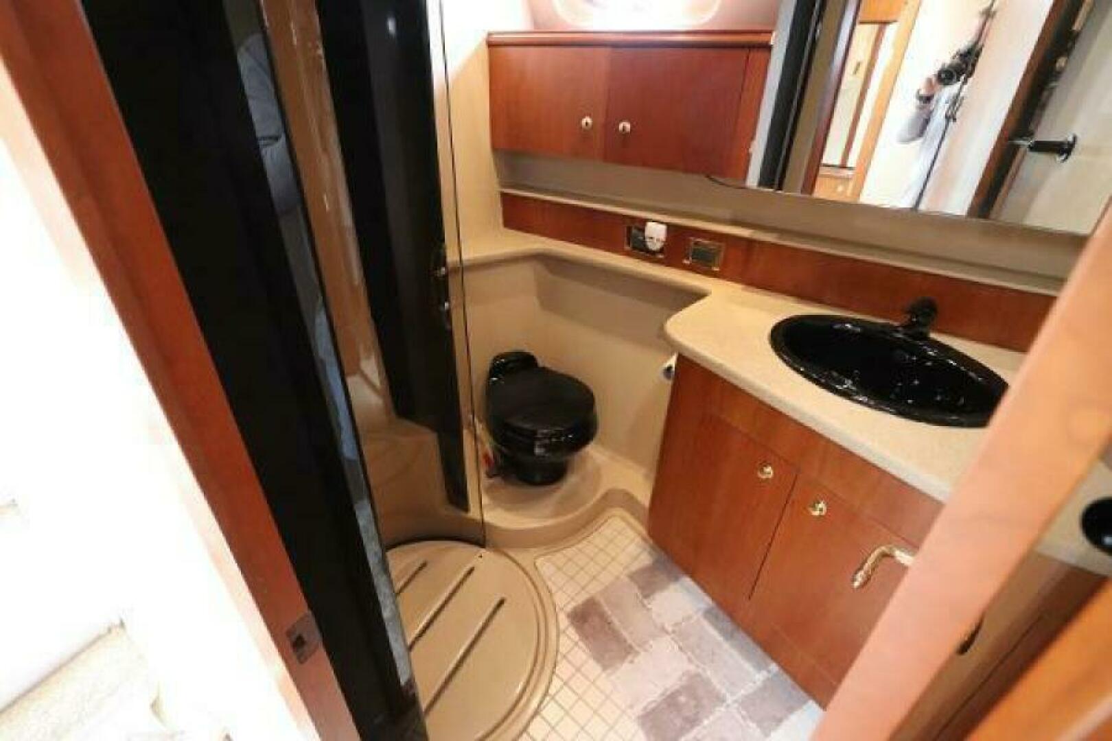 Slide: The Image of Cruisers 4450 Express Motor Yacht 2000 - 5390065